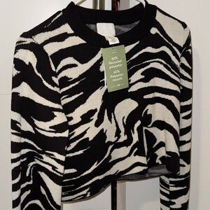 Zebra Cropped Sweater NWT